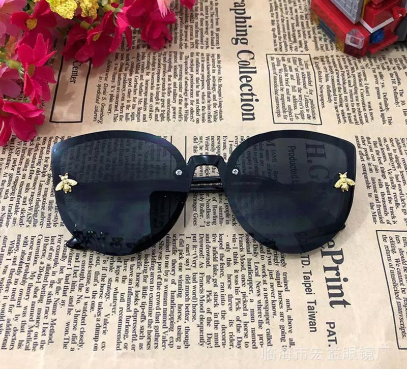 The “G” Inspired Bee Sunglasses
